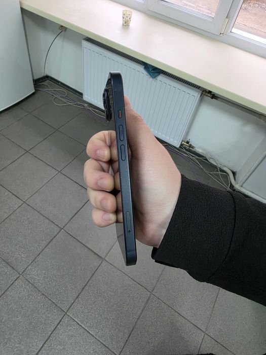 Обменяю Iphone 13 128gb
