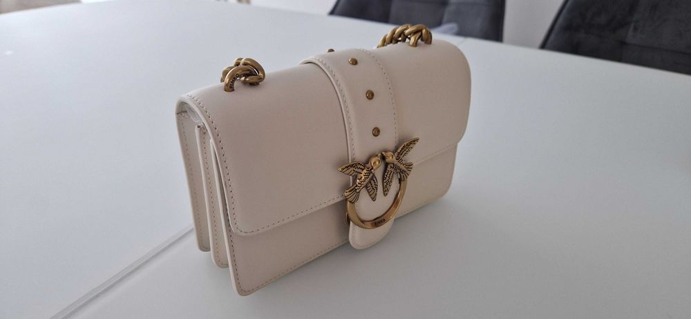 Бяла кожена чанта Pinko