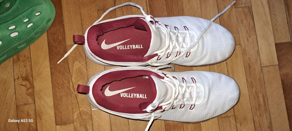Маратонки за волейбол NIKE