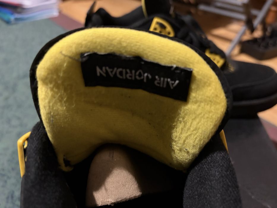 Jordan 4 Yellow Thunder