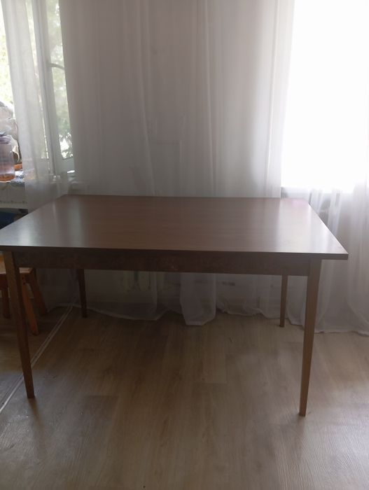 Стол из дерева массив