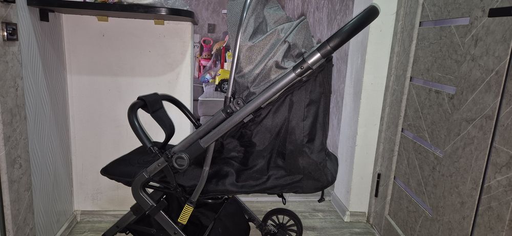 Продам коляску детскую