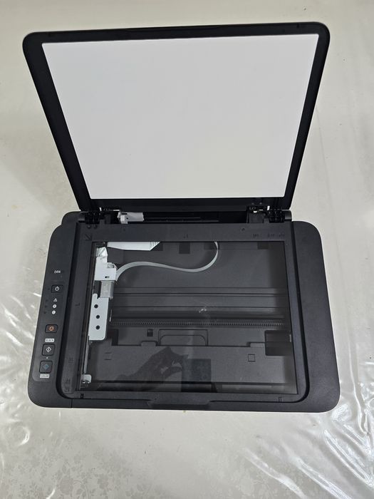 Продается принтер цветной Canon принтер сатылады