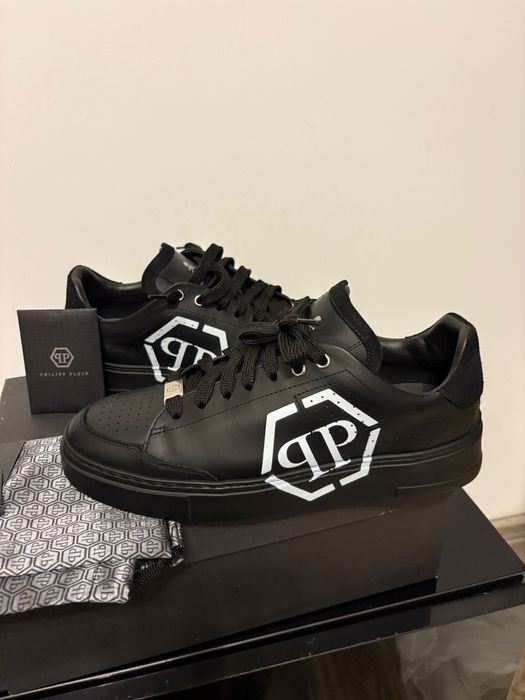 Vand sneakers philipp plein , noi in cutie , saculet , doar probați