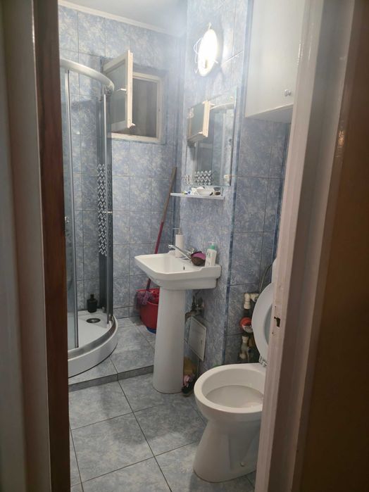 Inchiriez o camera  Zona Tei in ap 3 cam