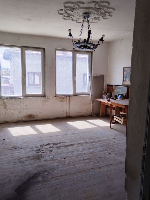 Дава се под наем Къща в Земен - 80 кв.м за 38760 € - Снимка #8