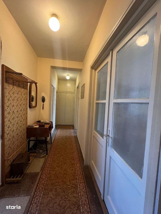 Apartament cu 2 camere, decomandat