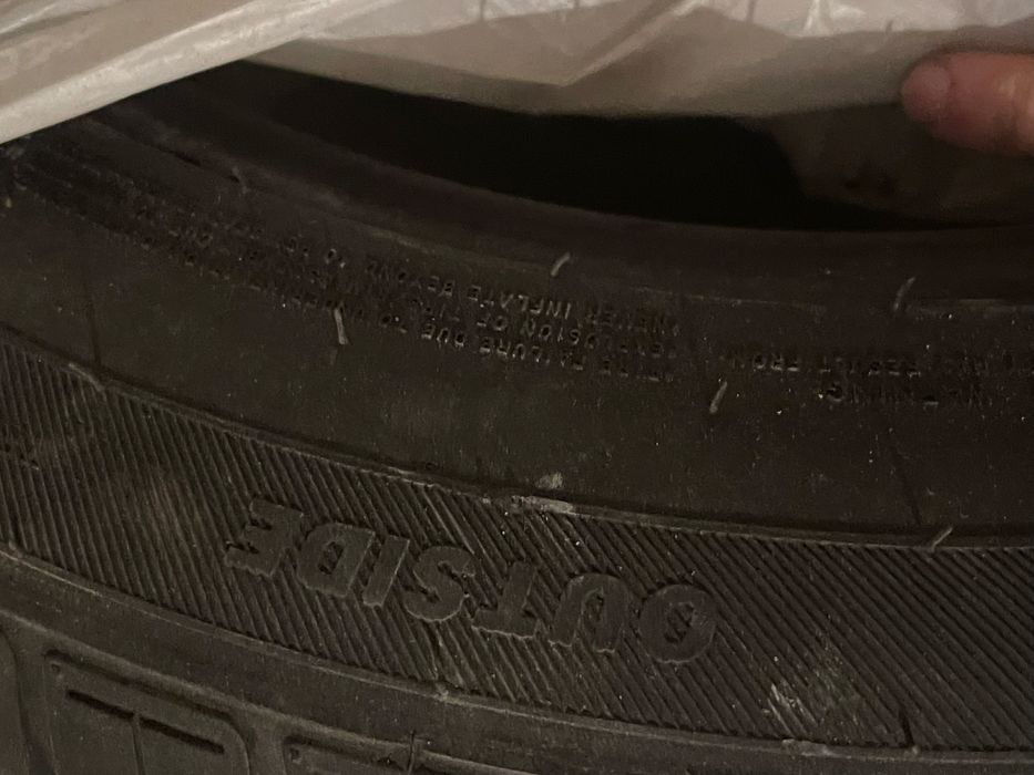 Продам резину комплект 215/55/16