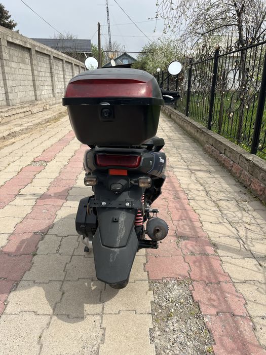 Продаю скутер танк