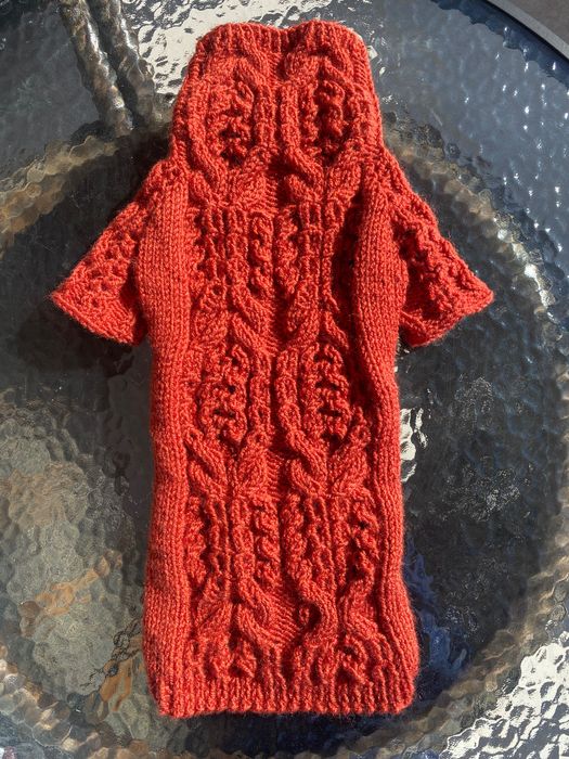 Дрехи, пуловери по поръчка за куче