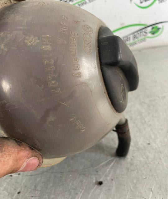 Vas expansiune 1H0 121 407 Volkswagen VW Golf a 3-a generatie