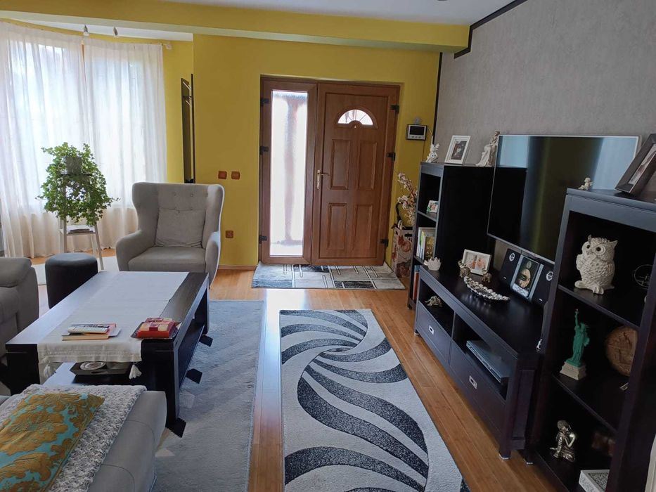 Casa de vanzare zona rezidentiala