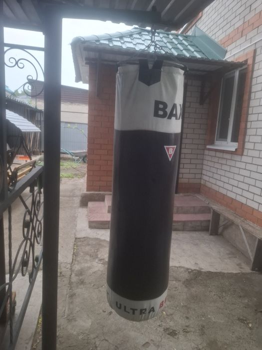 Продам боксерскую грушу