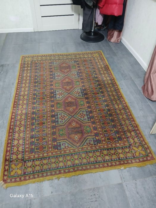 Продам ковры в хорошем состоянии