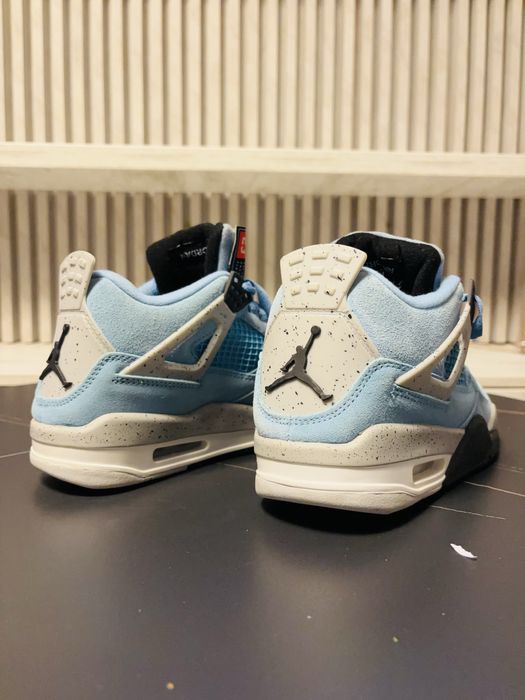Nike Air Jordan 4 Retro University Blue