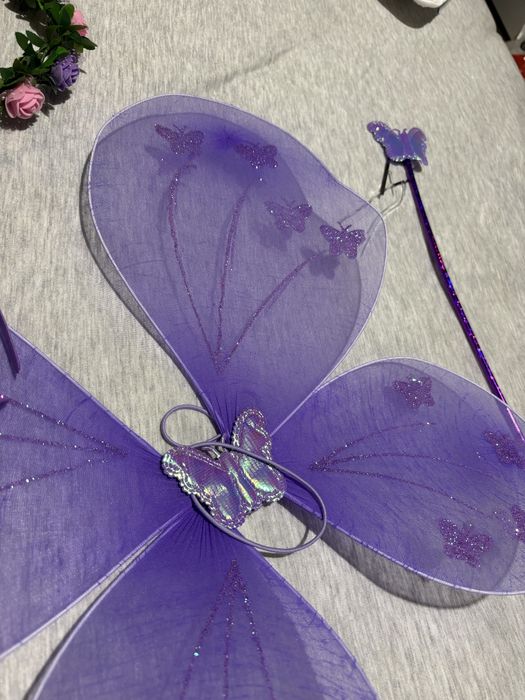 Дрехи: мама, тати и аз, за фотосесия в лилаво