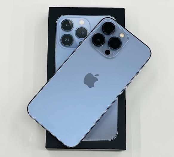 iPhone 13 Pro Max 128 GB, син, без забележки, работи перфектно