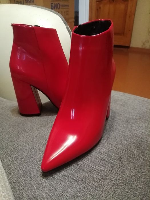 Продаю ботильоны