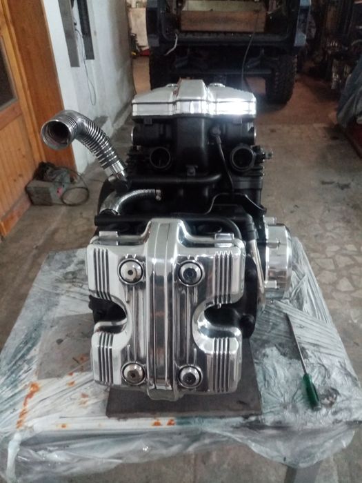 2 броя двигатели Хонда Магна 750