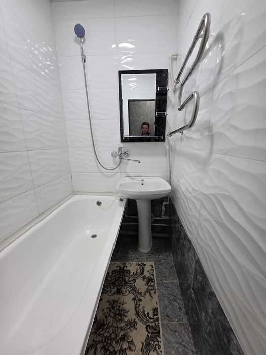 11 maktab 12 maktab oldida 3 xona