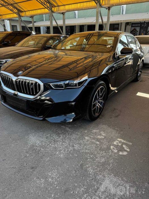 BMW i5 35L Full 340 ot kuchi