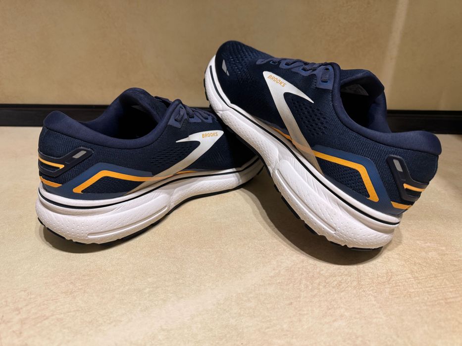 Brooks Ghost 15.
