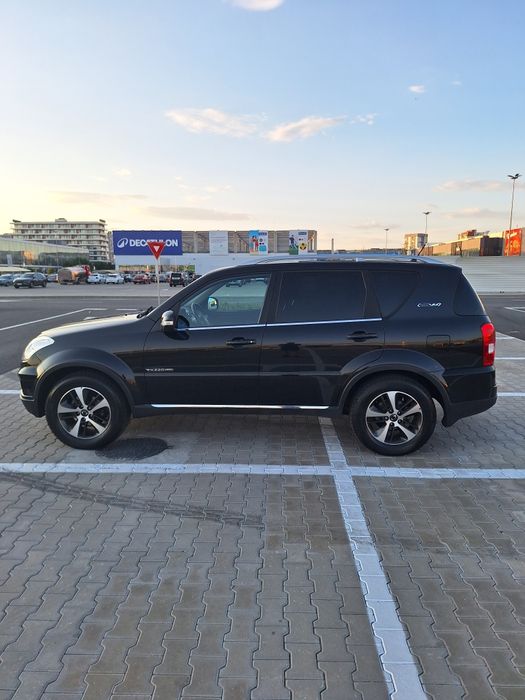 Vând SsangYong Rexton W 4x4 cu 7 locuri din 2016 ca NOU!