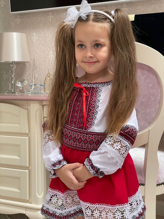Costumaș tradițional superb 3-5 ani