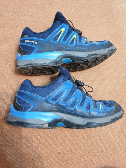 Vand Salomon cu goretex nr 34