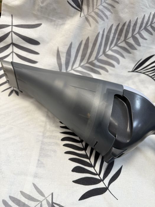 Ръчна прахосмукачка Black + Decker 7.2 V