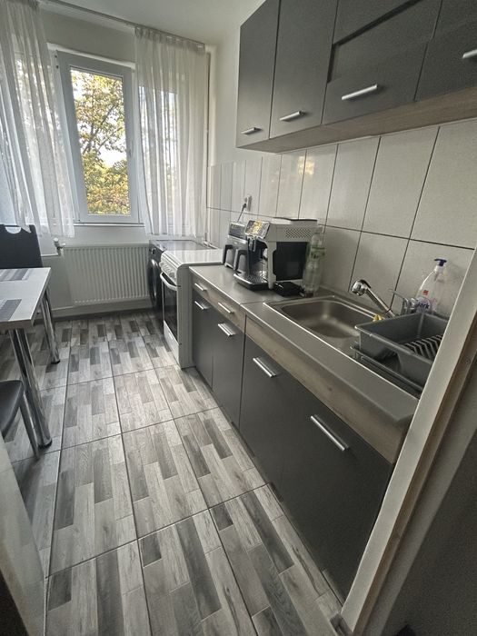 Vand apartament 2 camere Militari-Gorjului