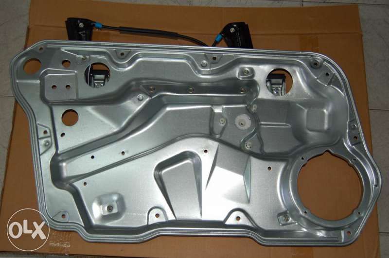 Стъклоповдигач, преден, за Volkswagen Golf 4 / Bora 97-2004