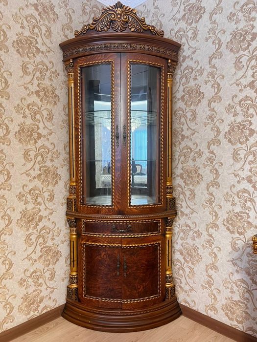 Продам гарнитур в гостиную