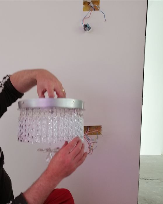 Vand lustra foarte buna