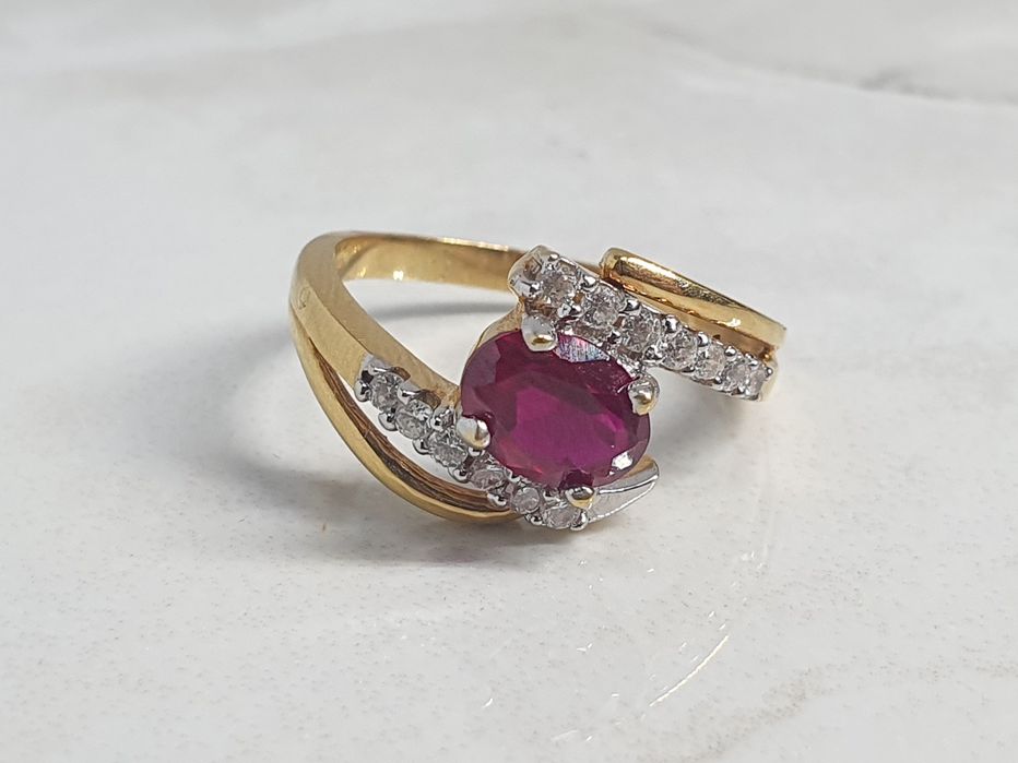 Inel din aur de 14K cu diamante naturale – mărimea 59 – 4,93 g