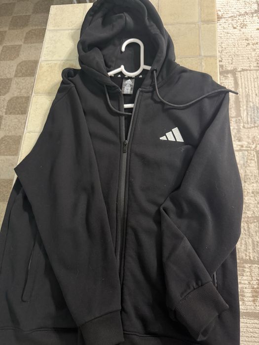 Продам костюм adidas