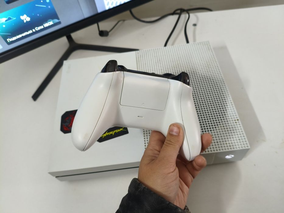 Xbox one S 512gb с играми