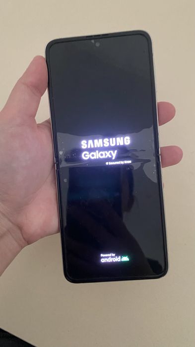 Samsung Galaxy Z flip 3 сатылады