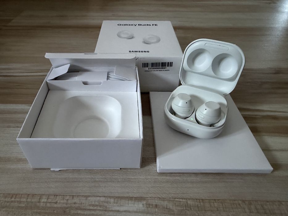 Iphone 14 plus 256 gb с наушниками