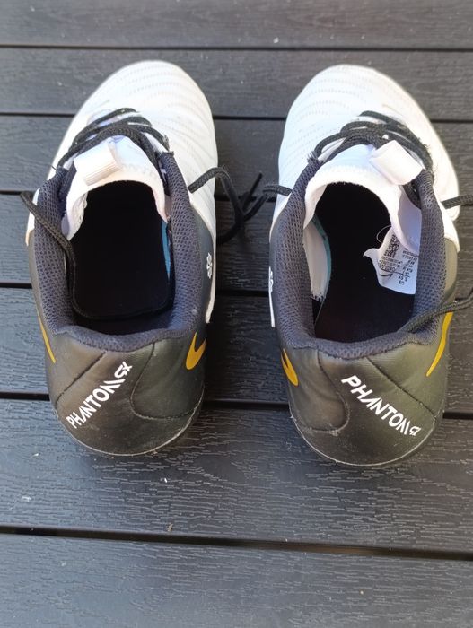 Футболни обувки, бутонки Nike