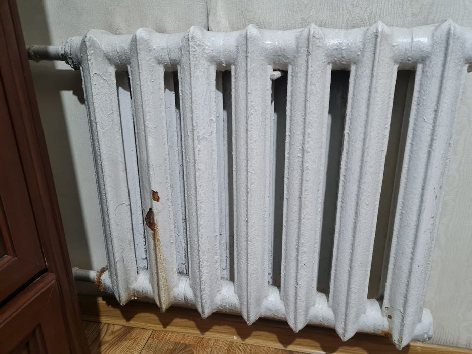 Продам батарею чугунную