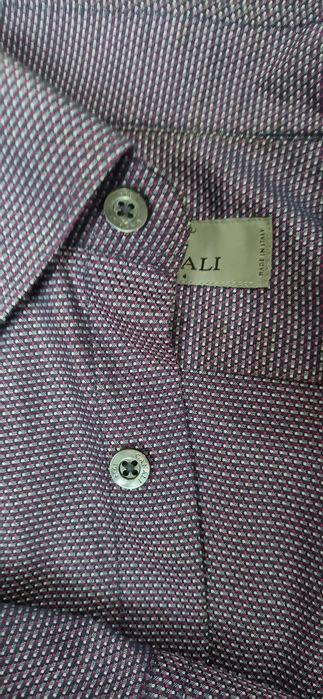 Вещи очень много все новое есть бу Canali BOSS  и др