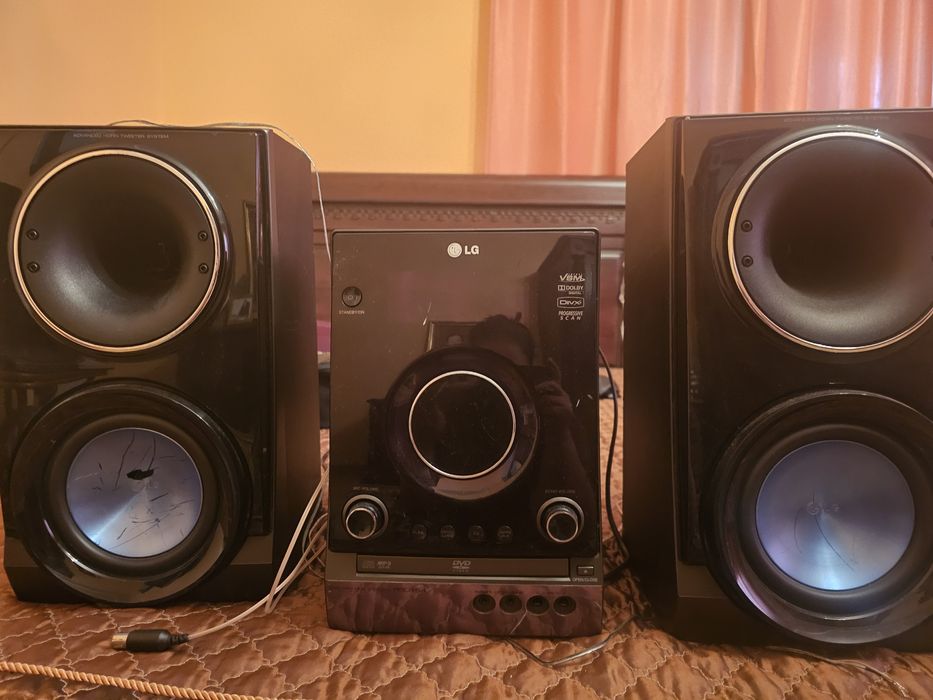 Музыкальный центр