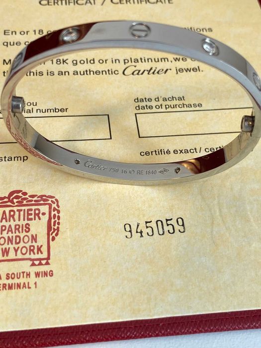 Brățară Cartier LOVE 21 din aur alb 750 cu diamante