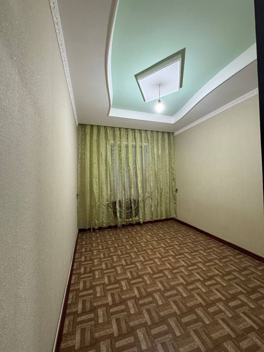 3 хонали шароити билан Пед институт йонида