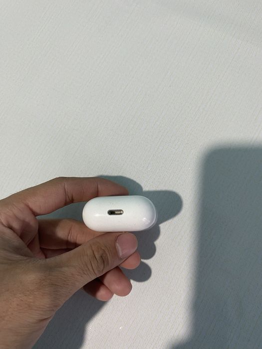 Airpods оригинал хорошем состояний