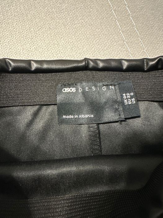 ASOS ЧИСТО НОВА ПОЛА! Черна кожена пола.