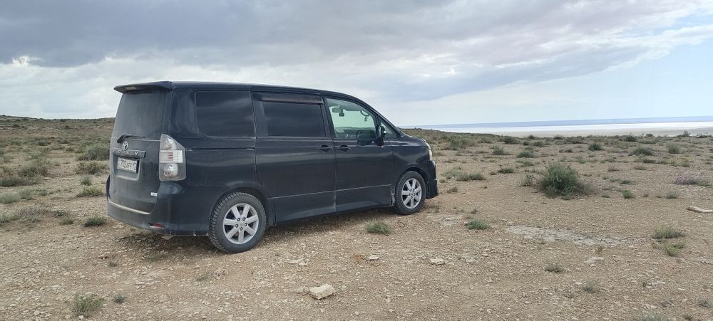 Тойота Вокси Voxy