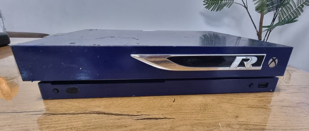 Xbox One X работещи