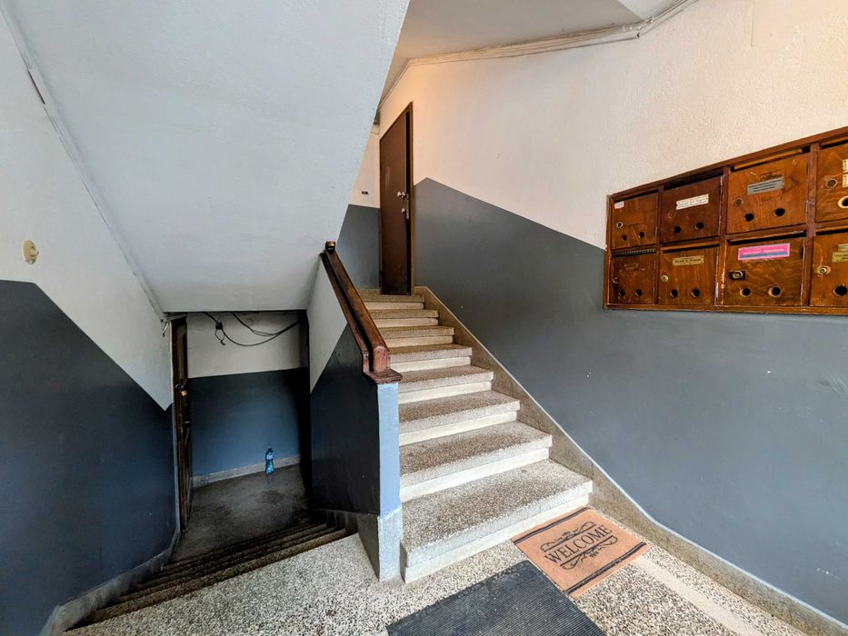 Тристаен апартамент жк.Изток